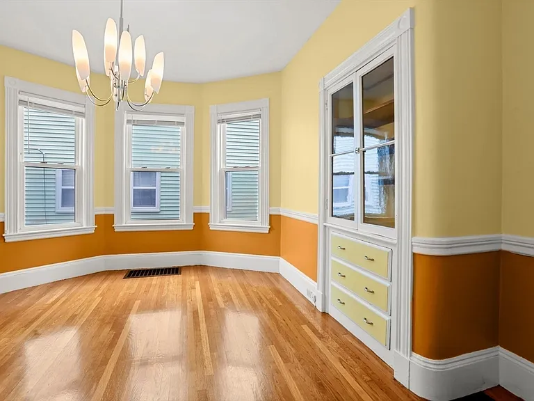 25 Tower St #1 — Photo 11