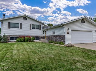 424 W Reno Ave, Bismarck, ND 58504