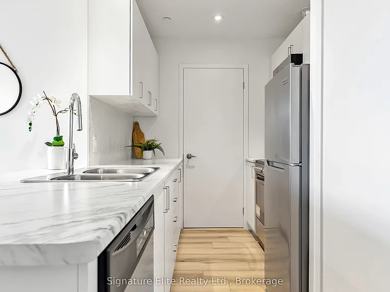 2382 Kingston Rd #506 — Photo 10