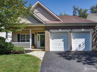 24 Holly House Dr, Helmetta, NJ 08828