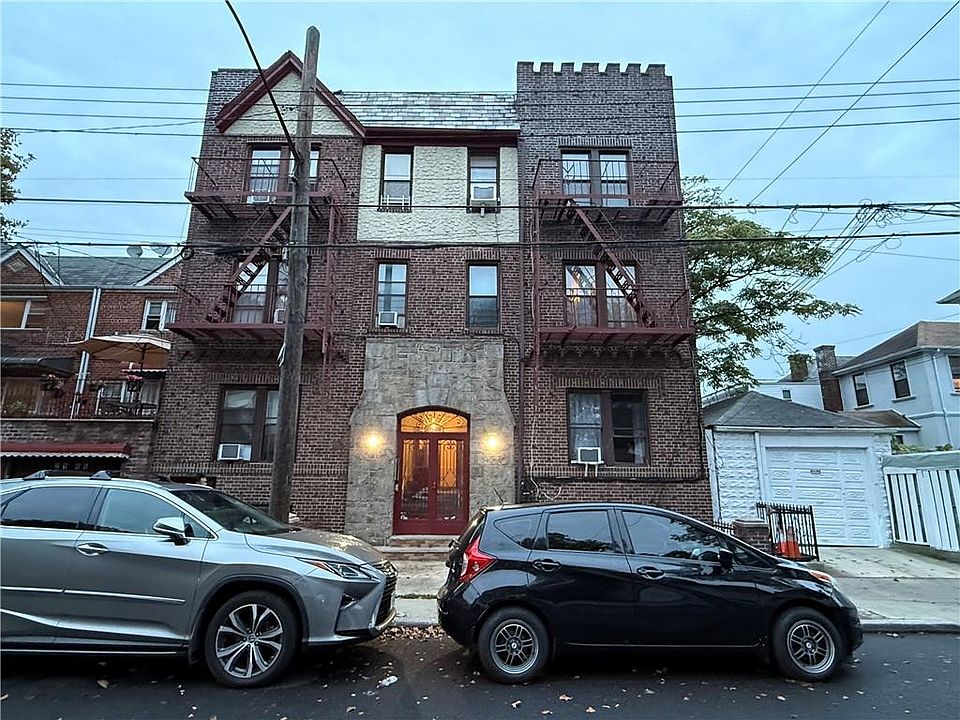 1st image of 2171 E 18th St