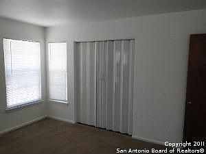 5th image of 4707 Newcome Dr