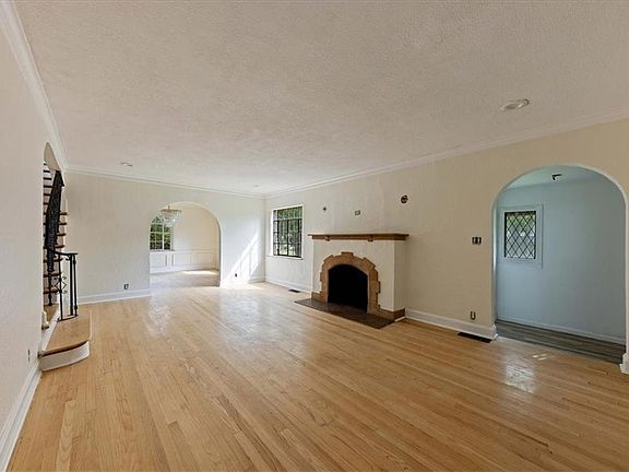 5th image of 6712 Linden Rd