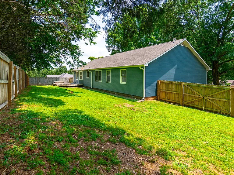 157 Greenwood Dr — Photo 34