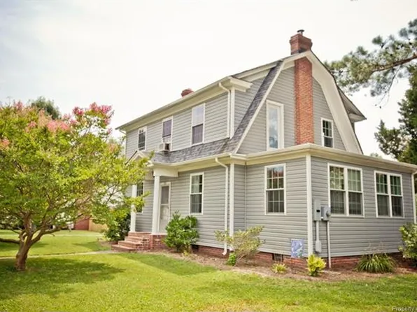 2410 Seaford Rd, Seaford, VA 23696