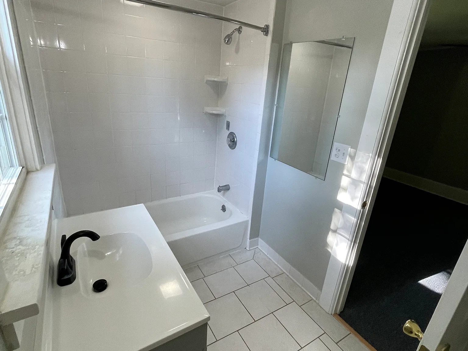 3 bed, 1300 sqft, $2,000 — Photo 3
