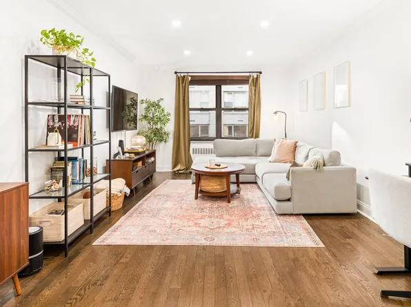 505 East 82nd Street 4G image 1 of 9