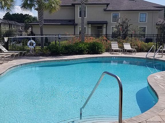 4th image of 5221 Bay Isle Cir