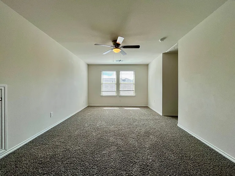 2304 Lattimore St — Photo 15