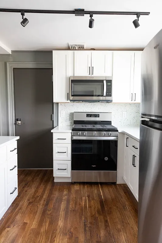 1 bed, 750 sqft, $1,975 — Photo 2