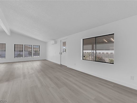 4th image of 5568 Aldama Rd