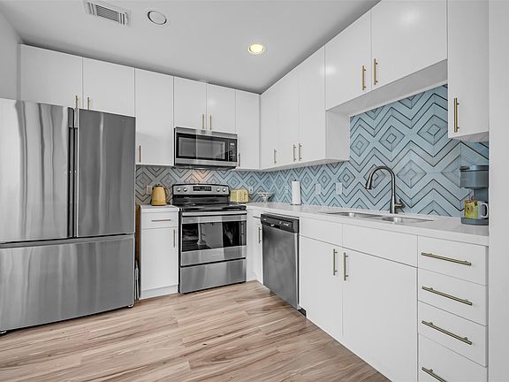 5th image of 5925 Almeda Rd Unit 12406