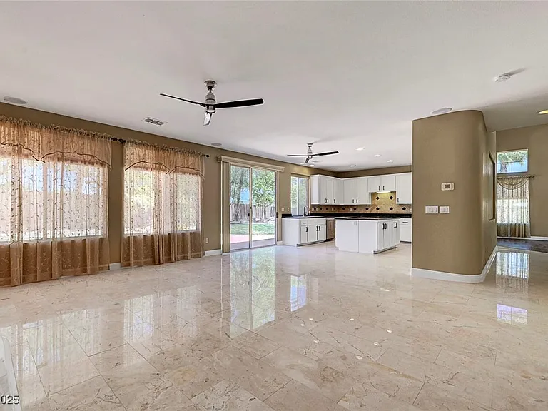 229 N Buteo Woods Ln — Photo 24