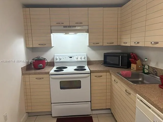 Barcelona Condo — Photo 4