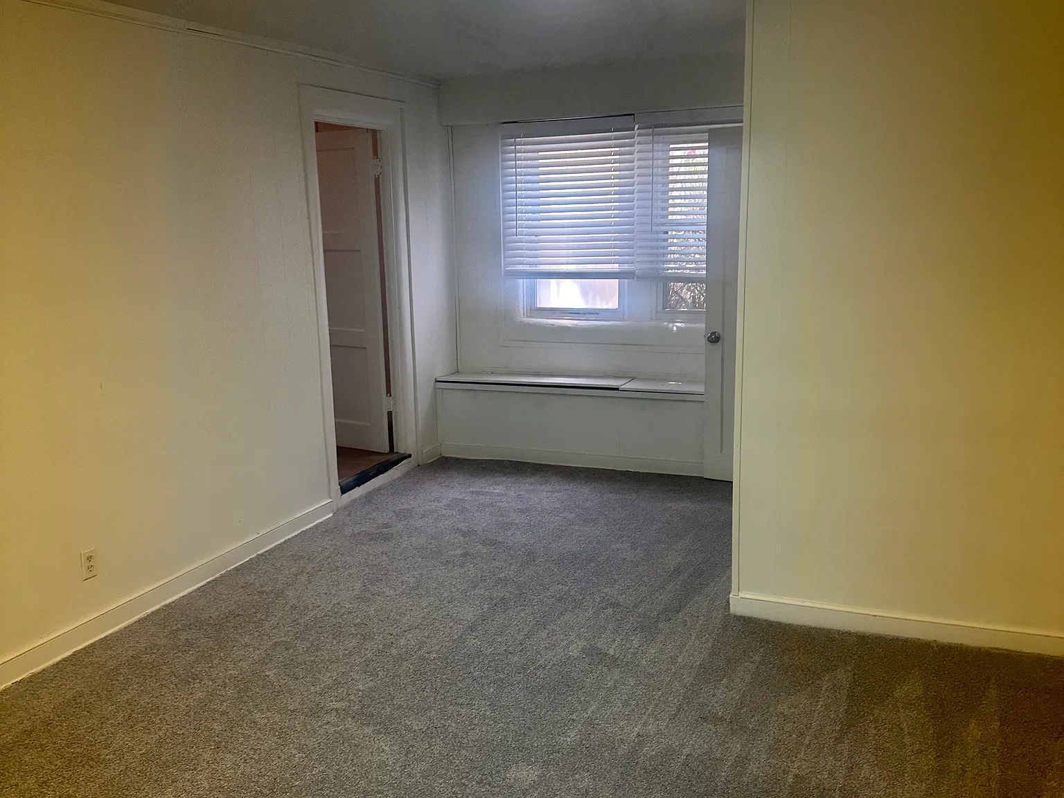 1 bed, 700 sqft, $1,145 — Photo 4