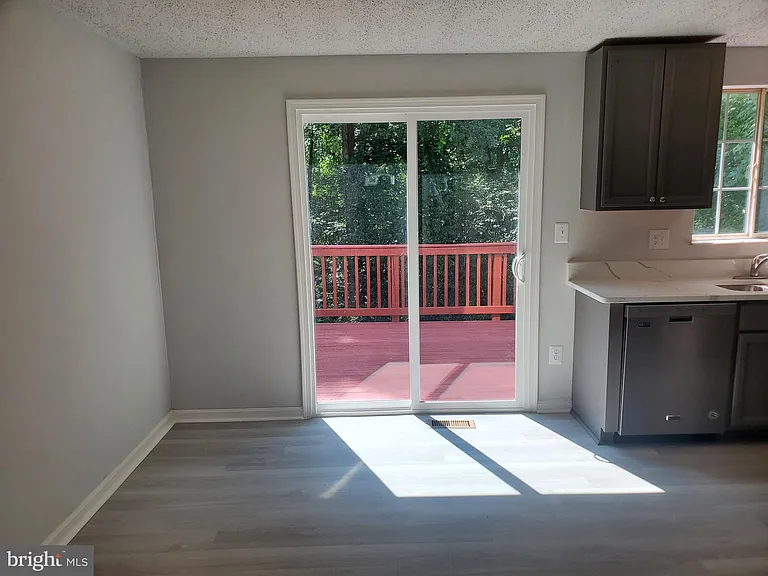 13524 Bentley Cir — Photo 3