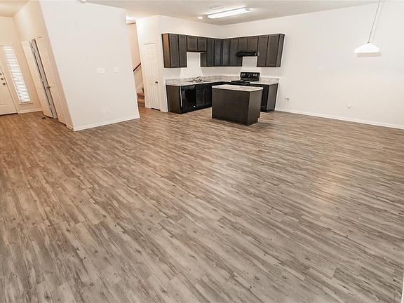 2nd image of 3951 Lexington Grove Ct
