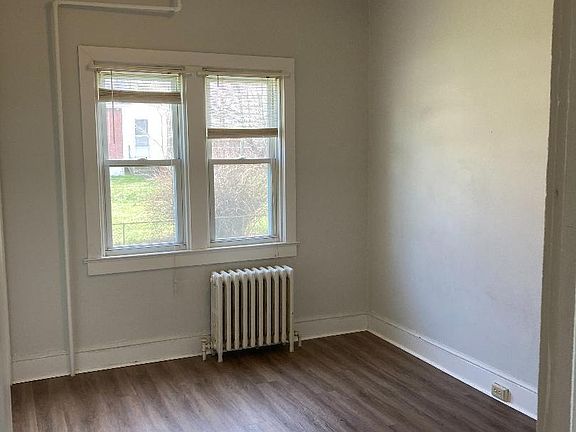 Spacious bedroom x 2