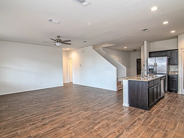 7321 Fossell Ranch Rd — Photo 2