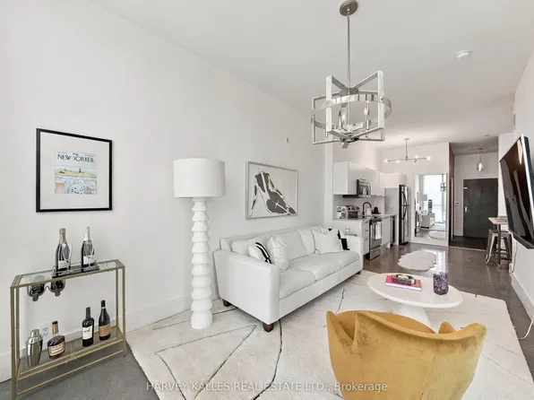 625 Queen St E #410, Toronto, ON M4M 1G7