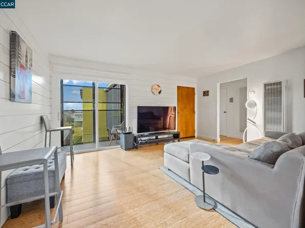 2327 10th St APT 4, Berkeley, CA 94710