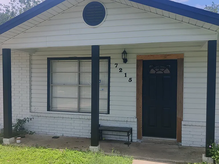 7215 Westglade Dr — Photo 1