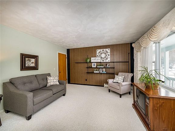 3rd image of 3016 Betty Brae Way