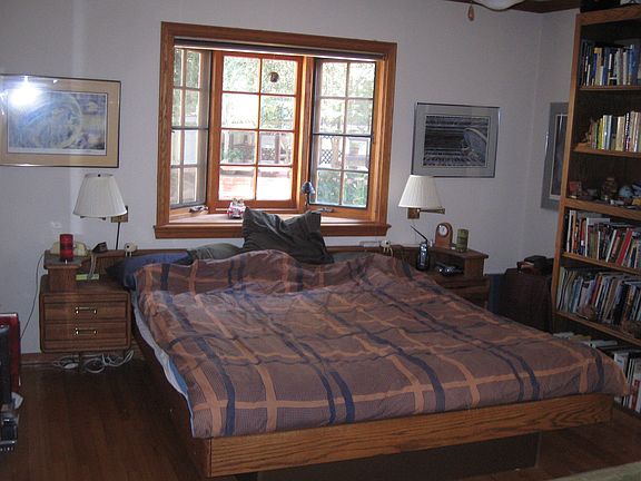 3rd image of 5958 Corbin Ave