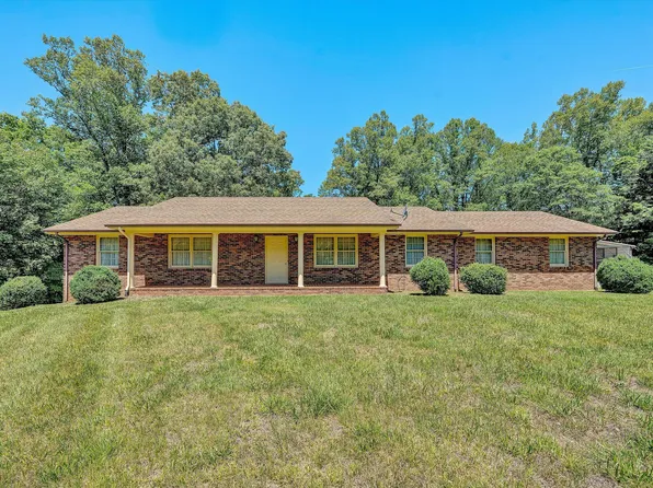 111 Pleasure Point Dr, Goodview, VA 24095
