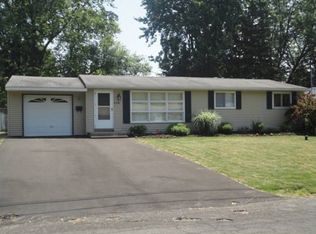 110 Midwood Dr, Liverpool, NY 13088