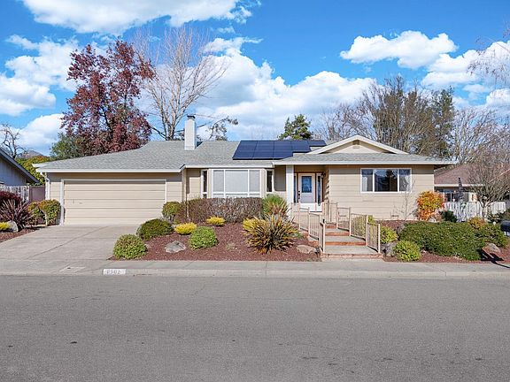 2nd image of 8902 Oak Trail Drive