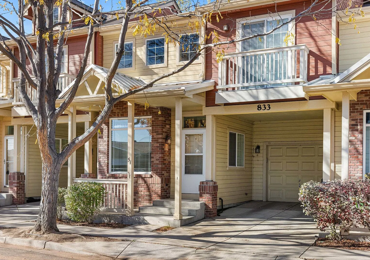 3 Bed 2.5 Bath Townhouse in Longmont Available Now!! — Photo 1
