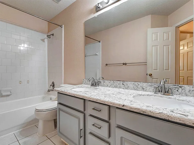 20702 Teasel Ct — Photo 5