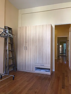 Rented by Brooklyn Group | media 10