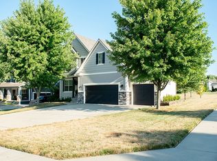 1305 Ashdown Cir, Raymore, MO 64083