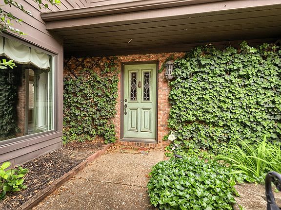 2nd image of 4117 Mason Woods Ln