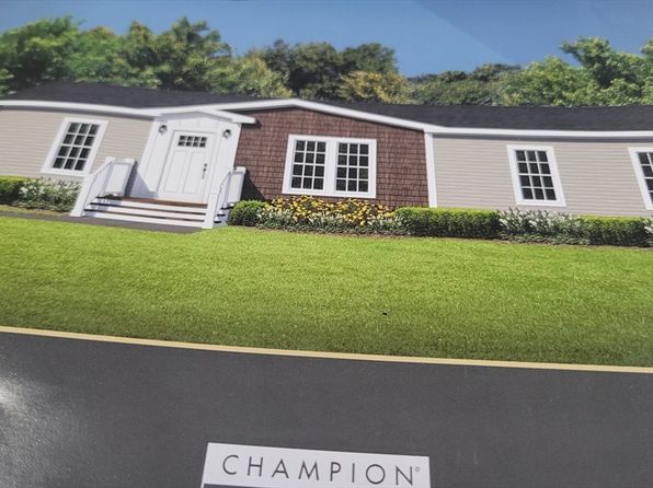 98 Newbury St #2B, Danvers, MA 01923