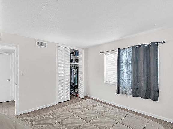 5th image of 115 N San Remo Ave APT 8