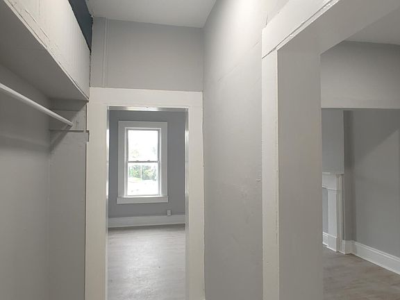 5th image of 494 Broadway