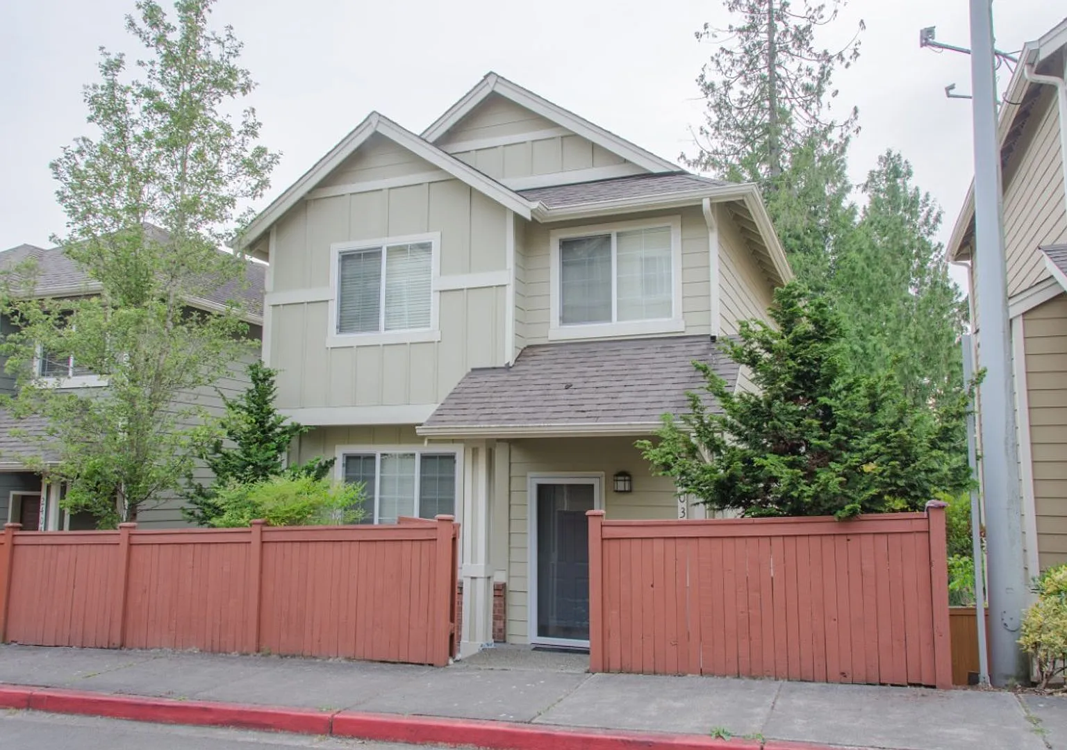 3Bd/2.5Ba Bothell Home — Photo 1