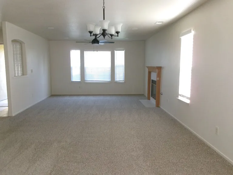 218 Idlewild Dr — Photo 7