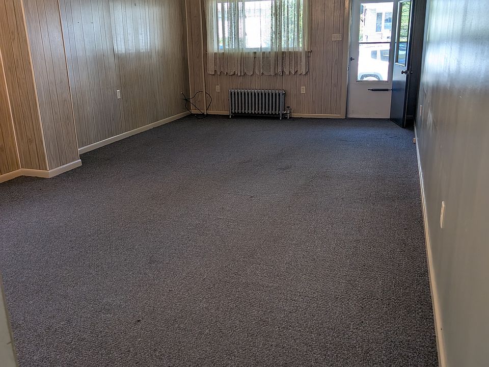 1st image of 484 W Frack St