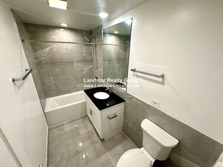 1750 W North Shore Ave #1 — Photo 3