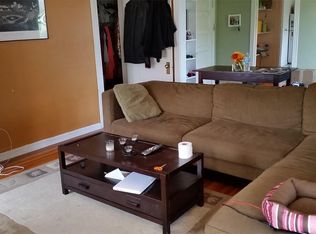 1143 W Patterson Ave #2, Chicago, IL 60613