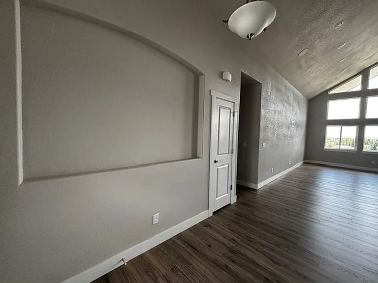 5505 Opal Dr — Photo 3