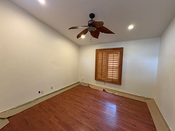 Living room (painting in progress)