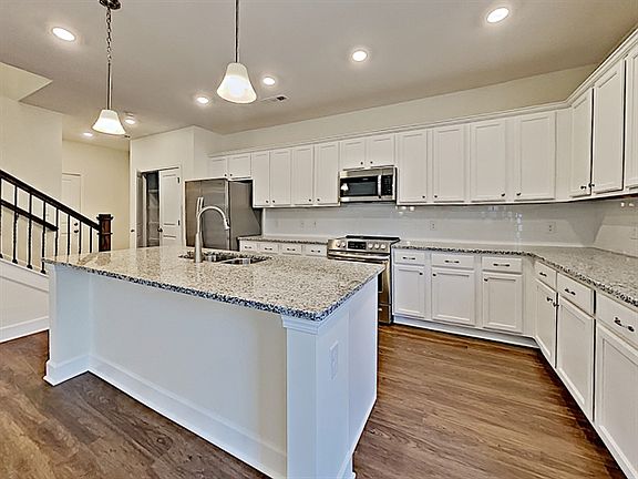 4th image of 5221 Lake Maxwell Dr
