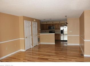 327 Brainard Rd UNIT 209, Enfield, CT 06082