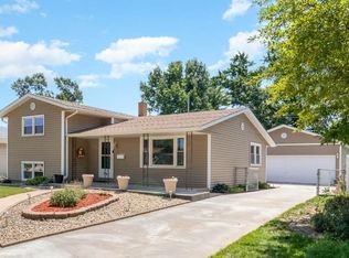 3052 100th Pl, Highland, IN 46322