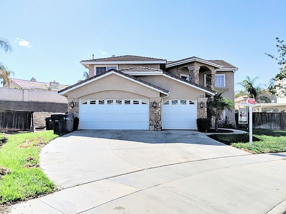 3rd image of 2780 Canyon View Cir